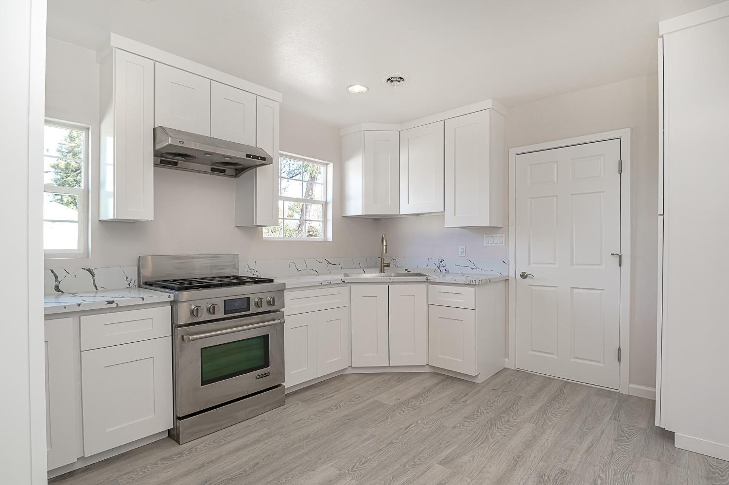 921 W 4th street, Ripon, CA 95366