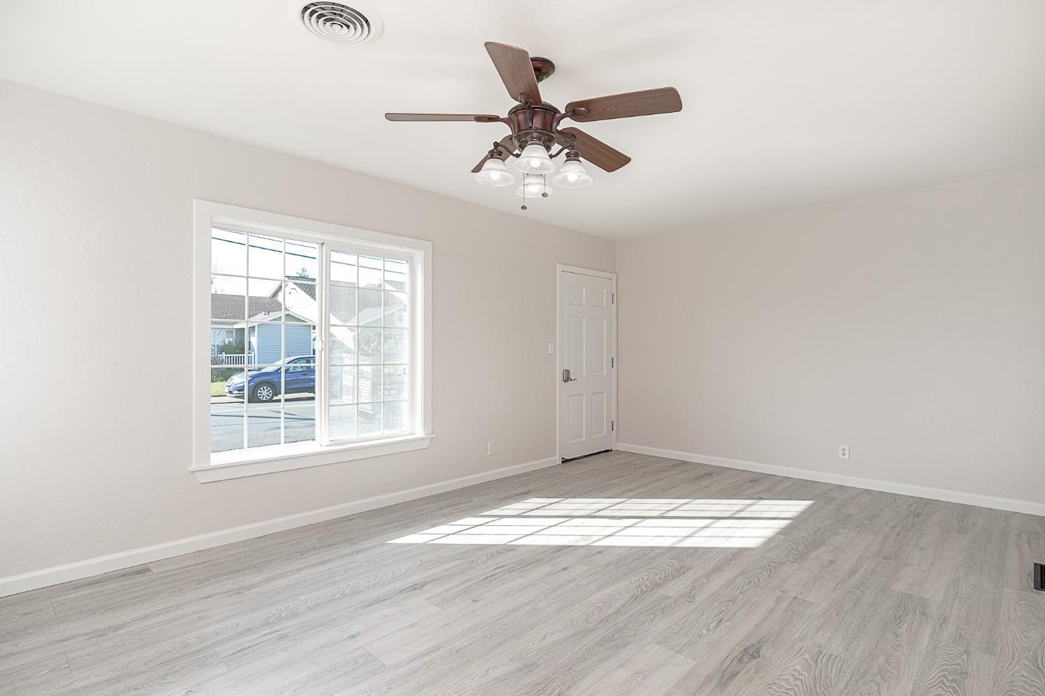 921 W 4th street, Ripon, CA 95366