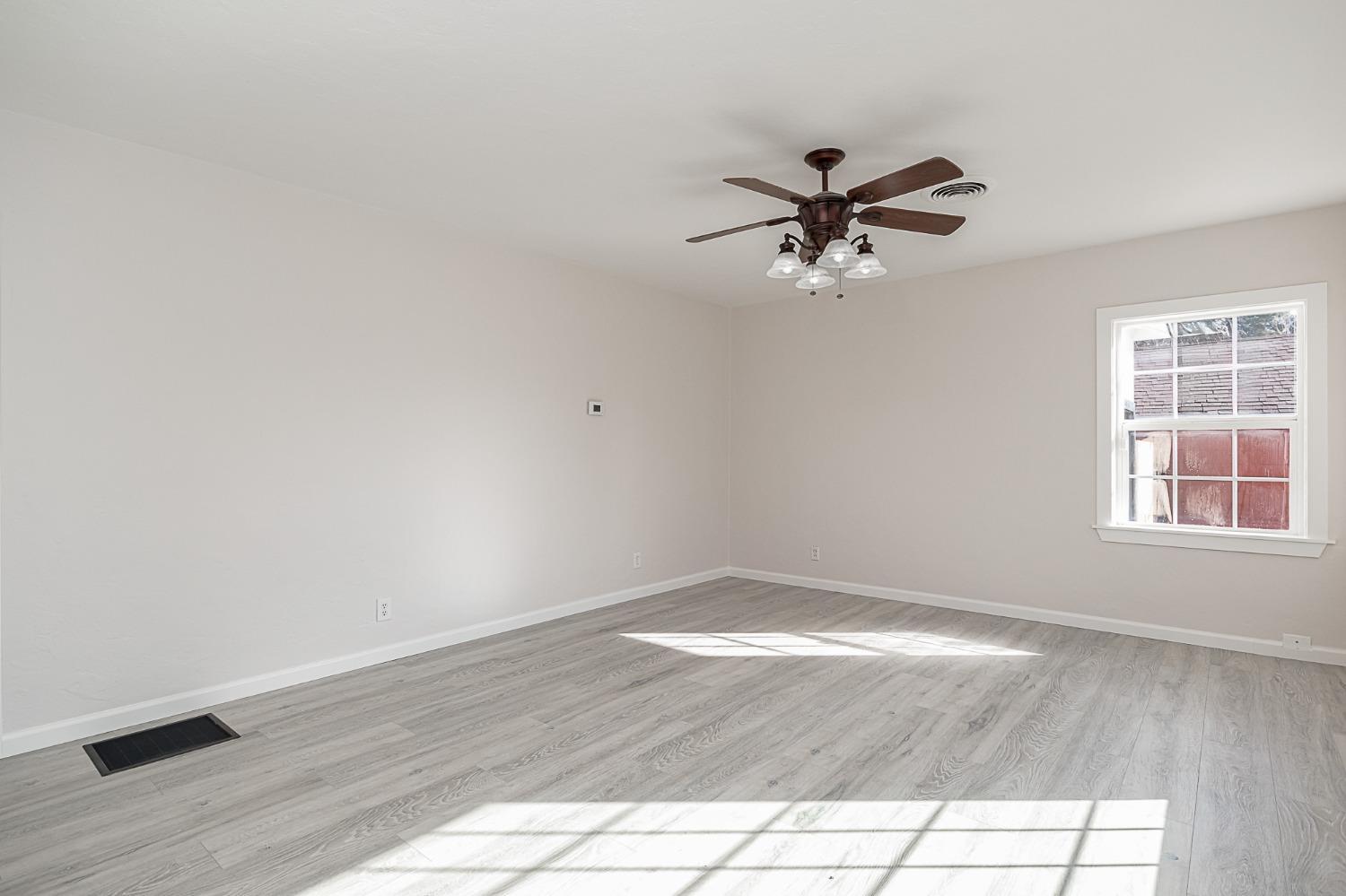 921 W 4th street, Ripon, CA 95366