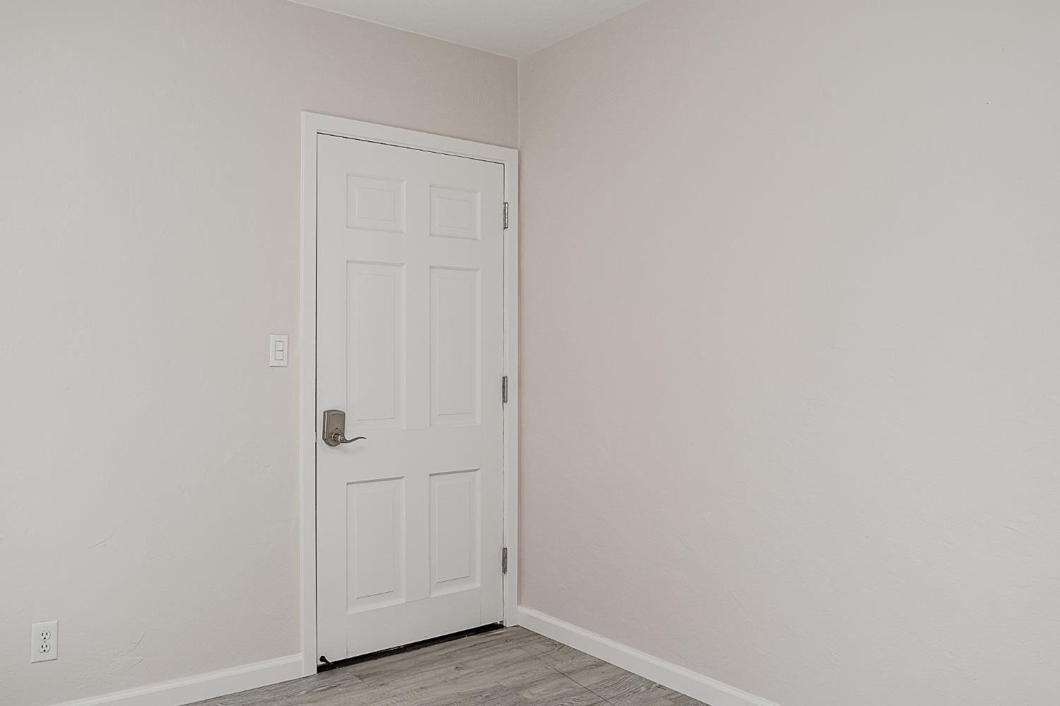 921 W 4th street, Ripon, CA 95366