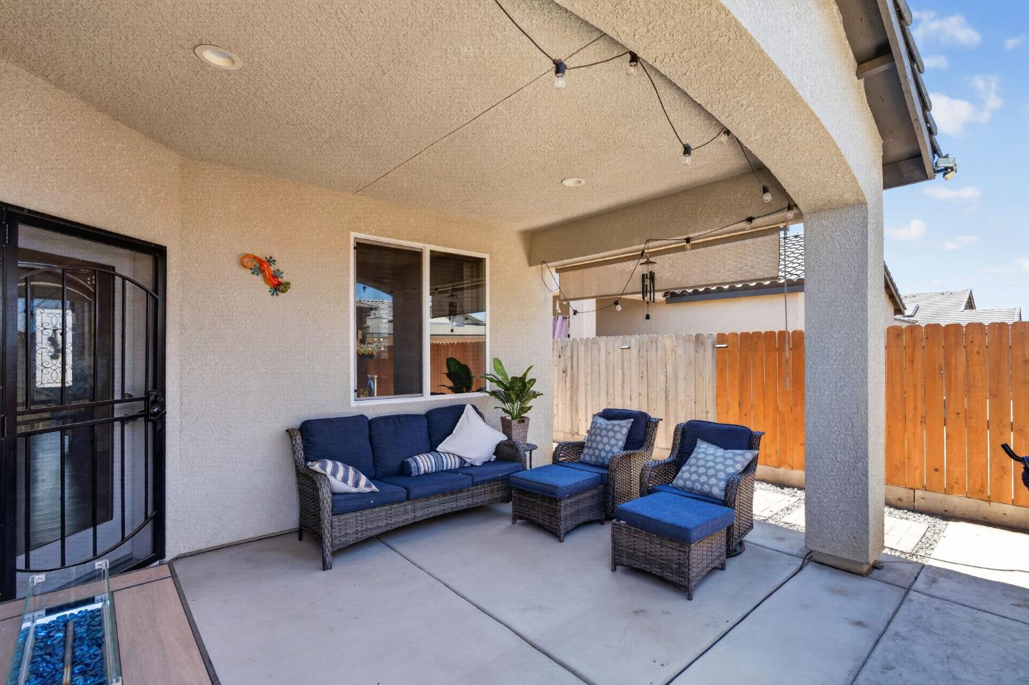 897 Gunnison Dr, Madera, CA 93638