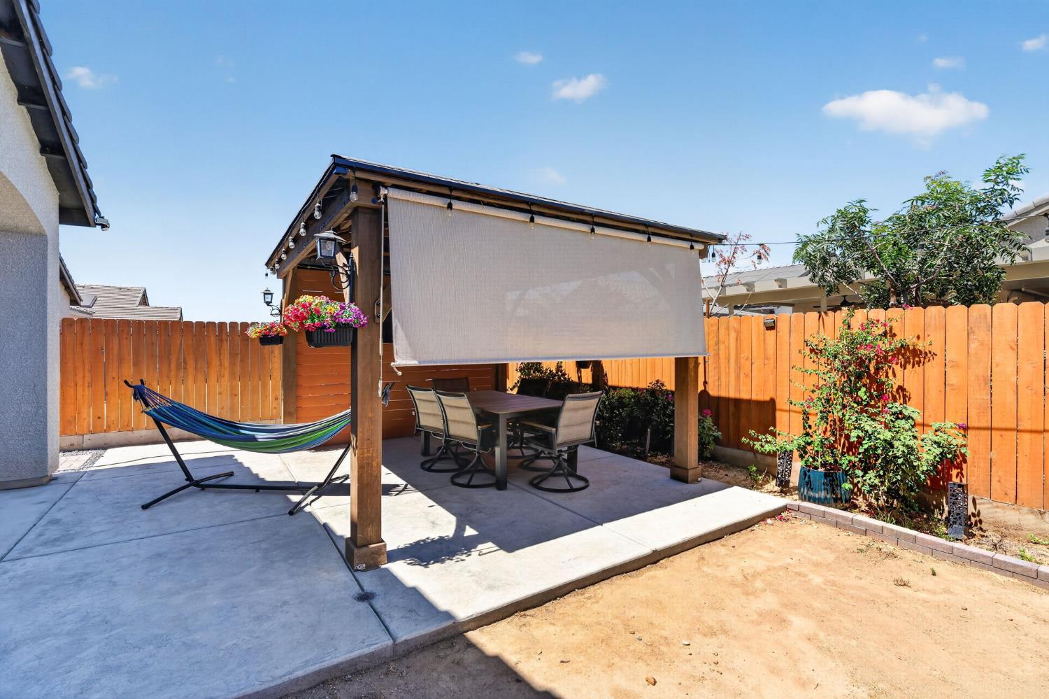 897 Gunnison Dr, Madera, CA 93638