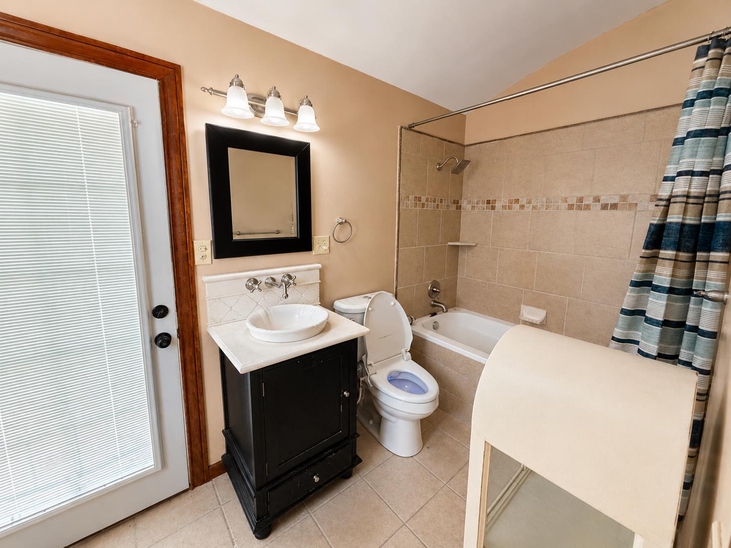 9846 Alamo Dr, La Grange, CA 95329