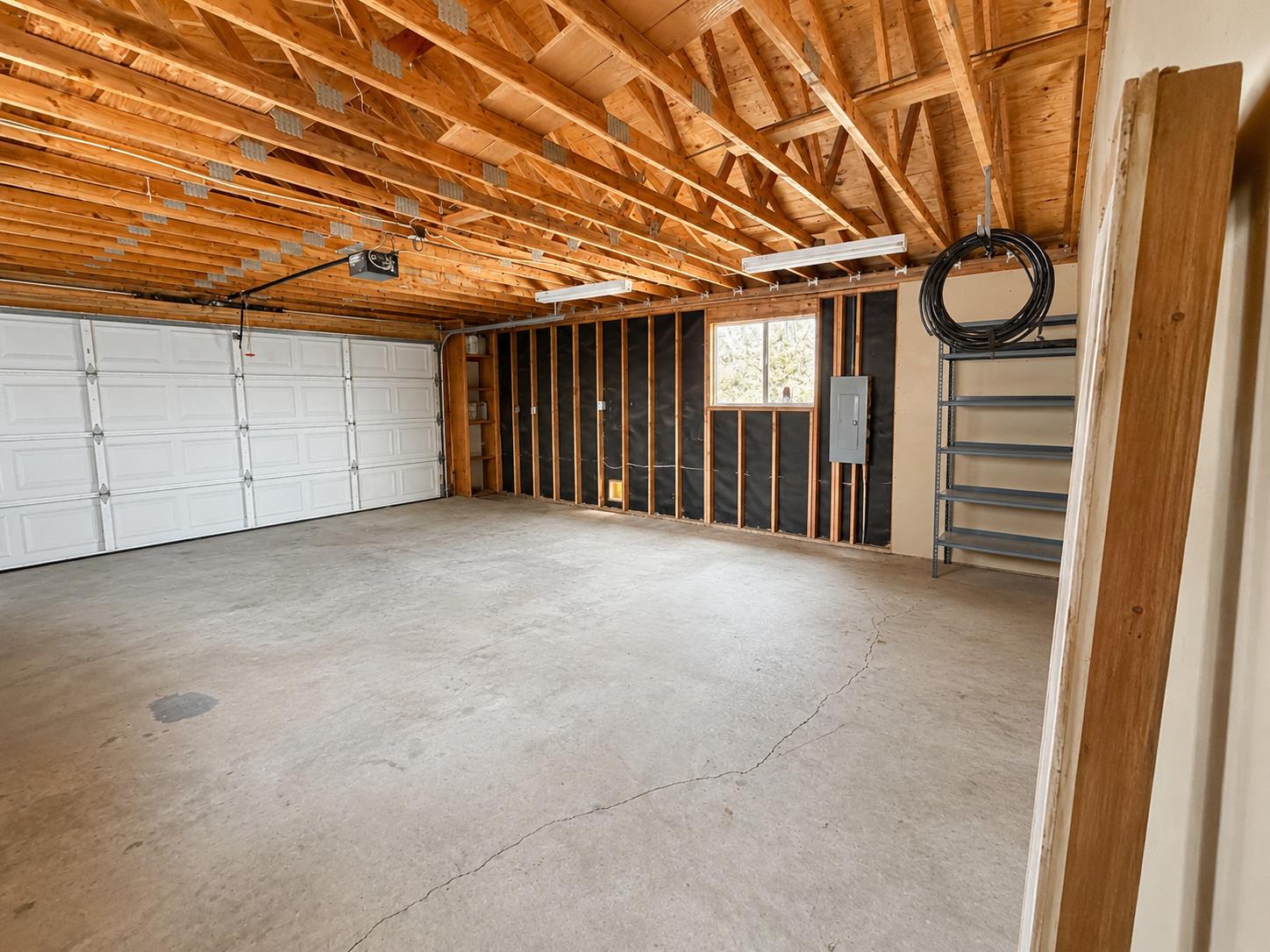 9846 Alamo Dr, La Grange, CA 95329