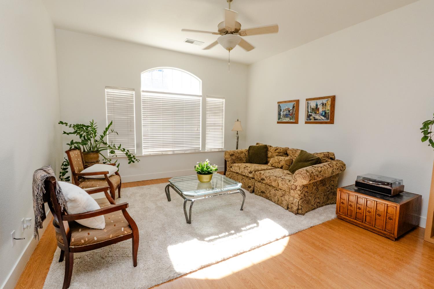 6643 Desert Springs, Chowchilla, CA 93610