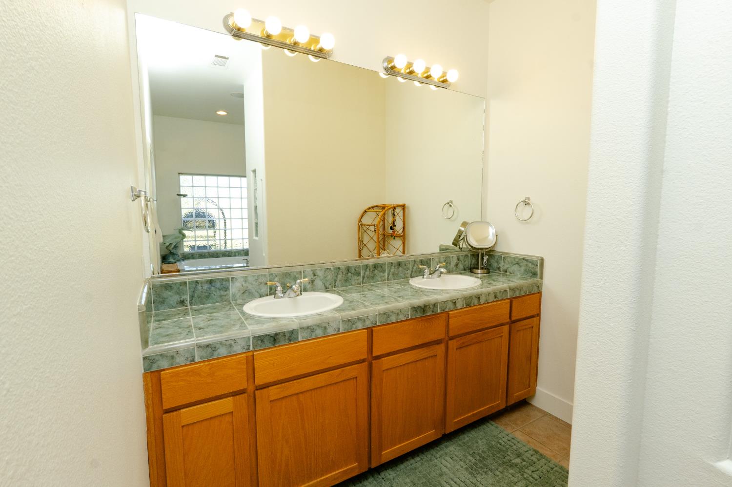 6643 Desert Springs, Chowchilla, CA 93610