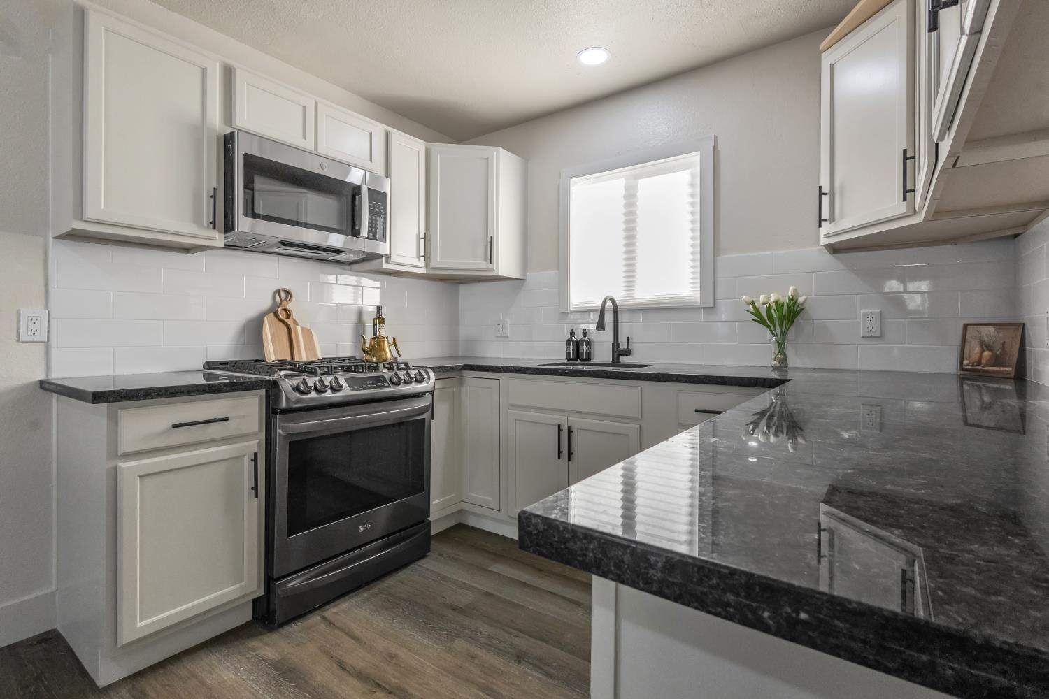 4825 Second St, Modesto, CA 95319