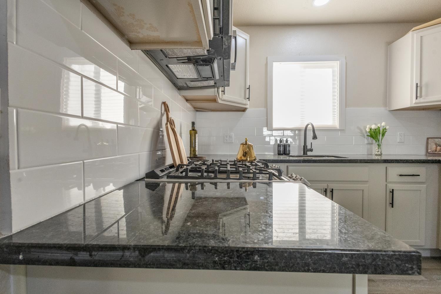 4825 Second St, Modesto, CA 95319