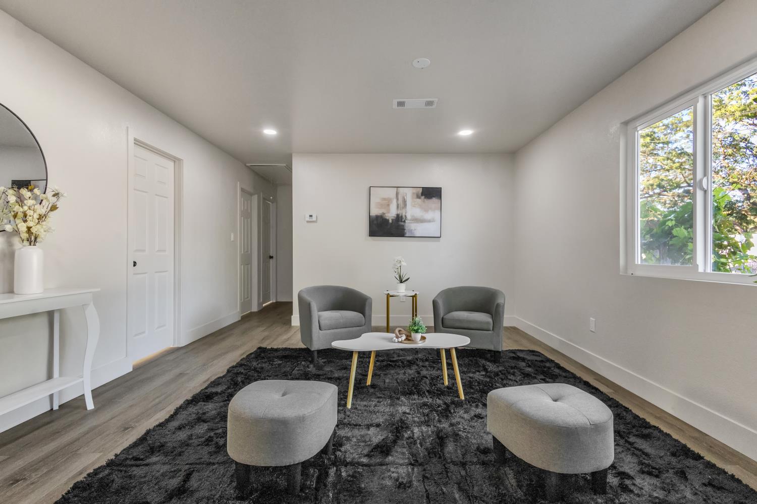4825 Second St, Modesto, CA 95319