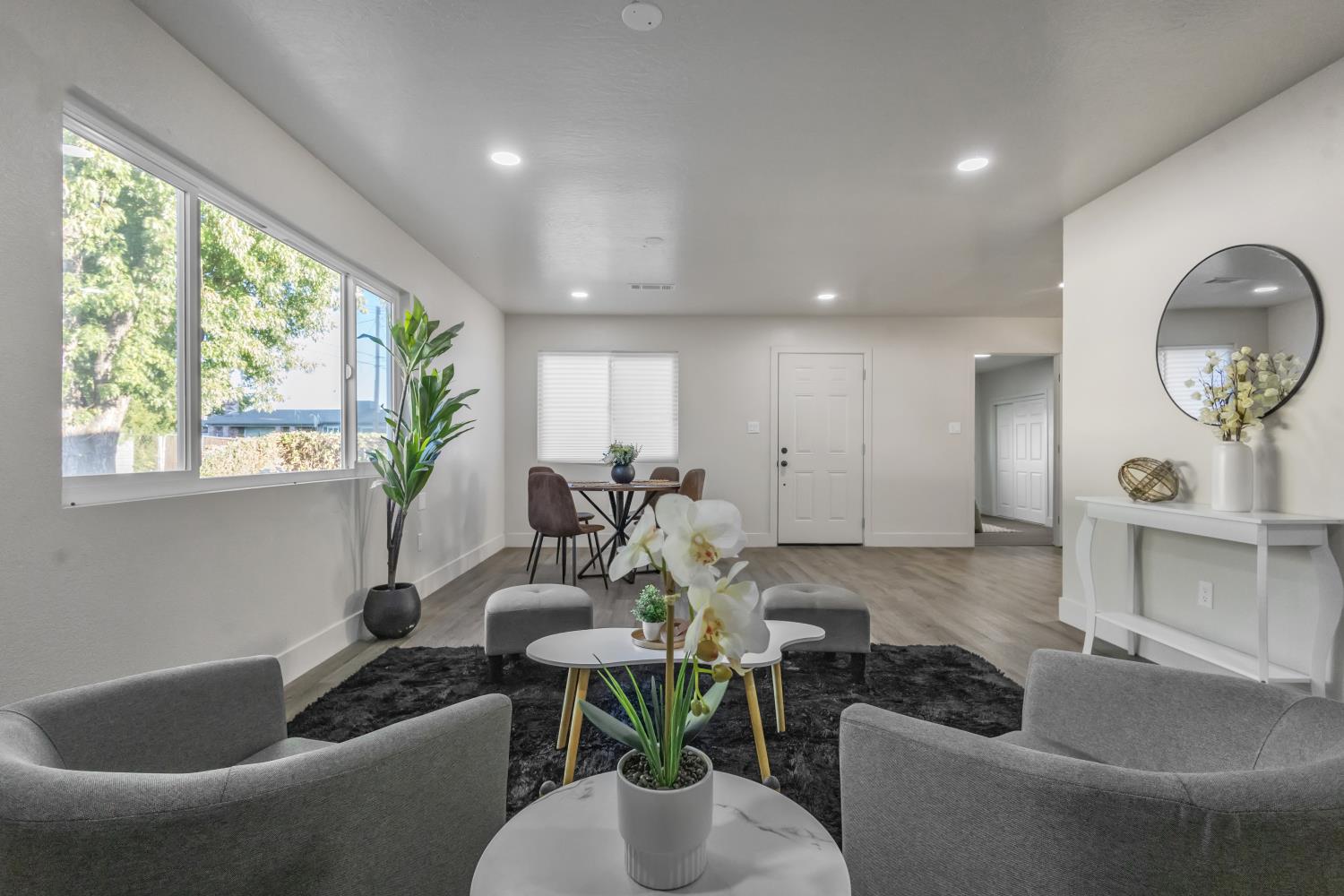 4825 Second St, Modesto, CA 95319