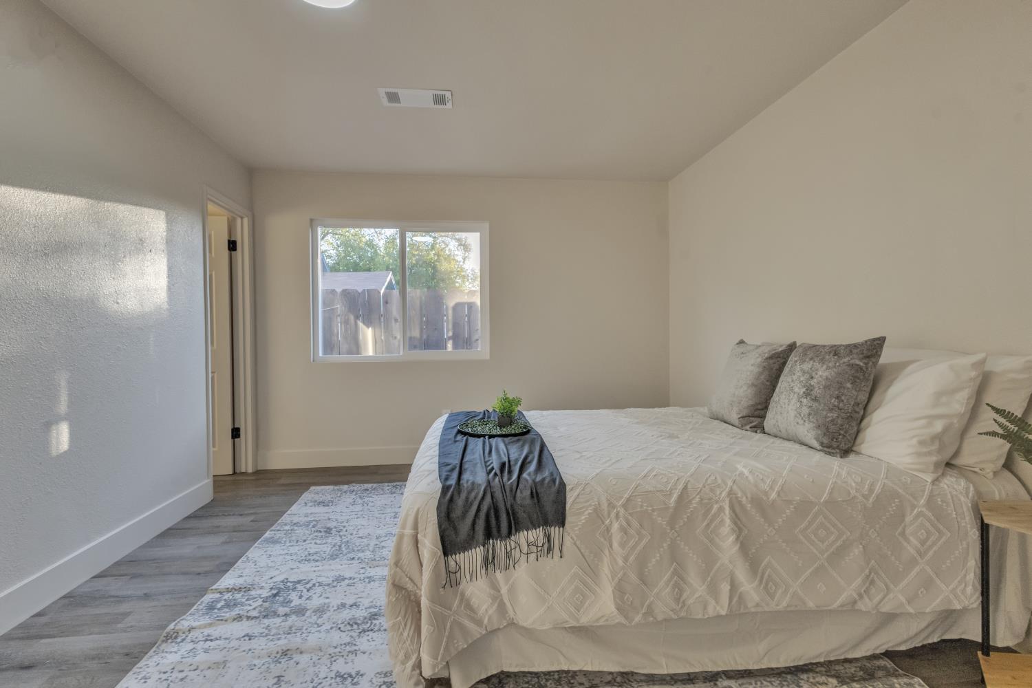 4825 Second St, Modesto, CA 95319