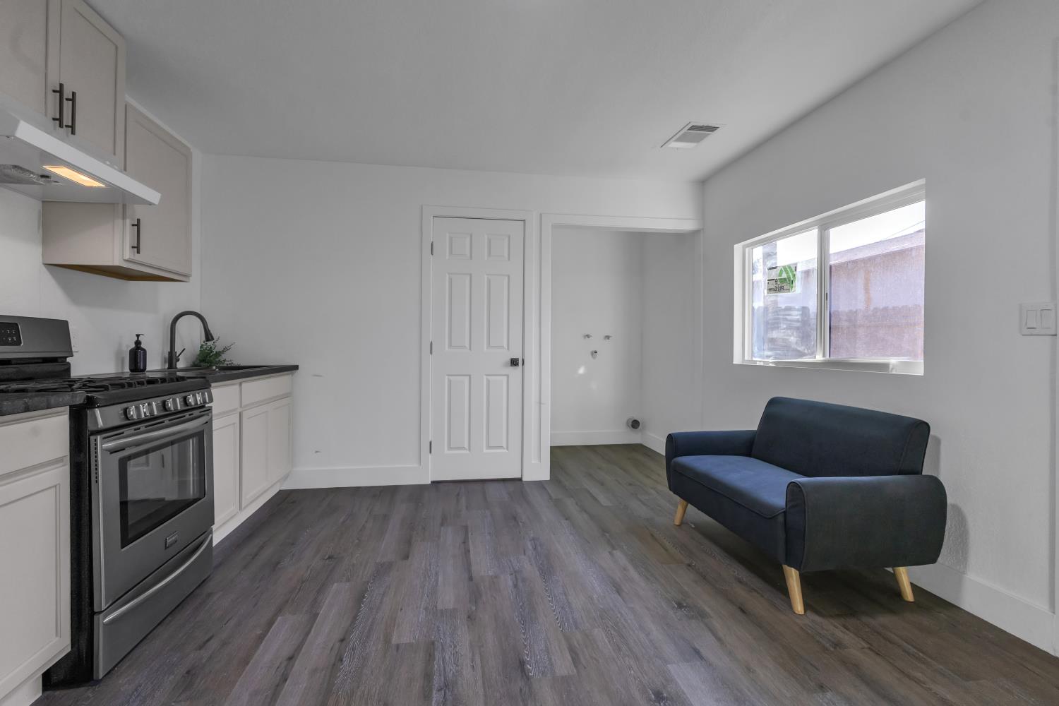4825 Second St, Modesto, CA 95319