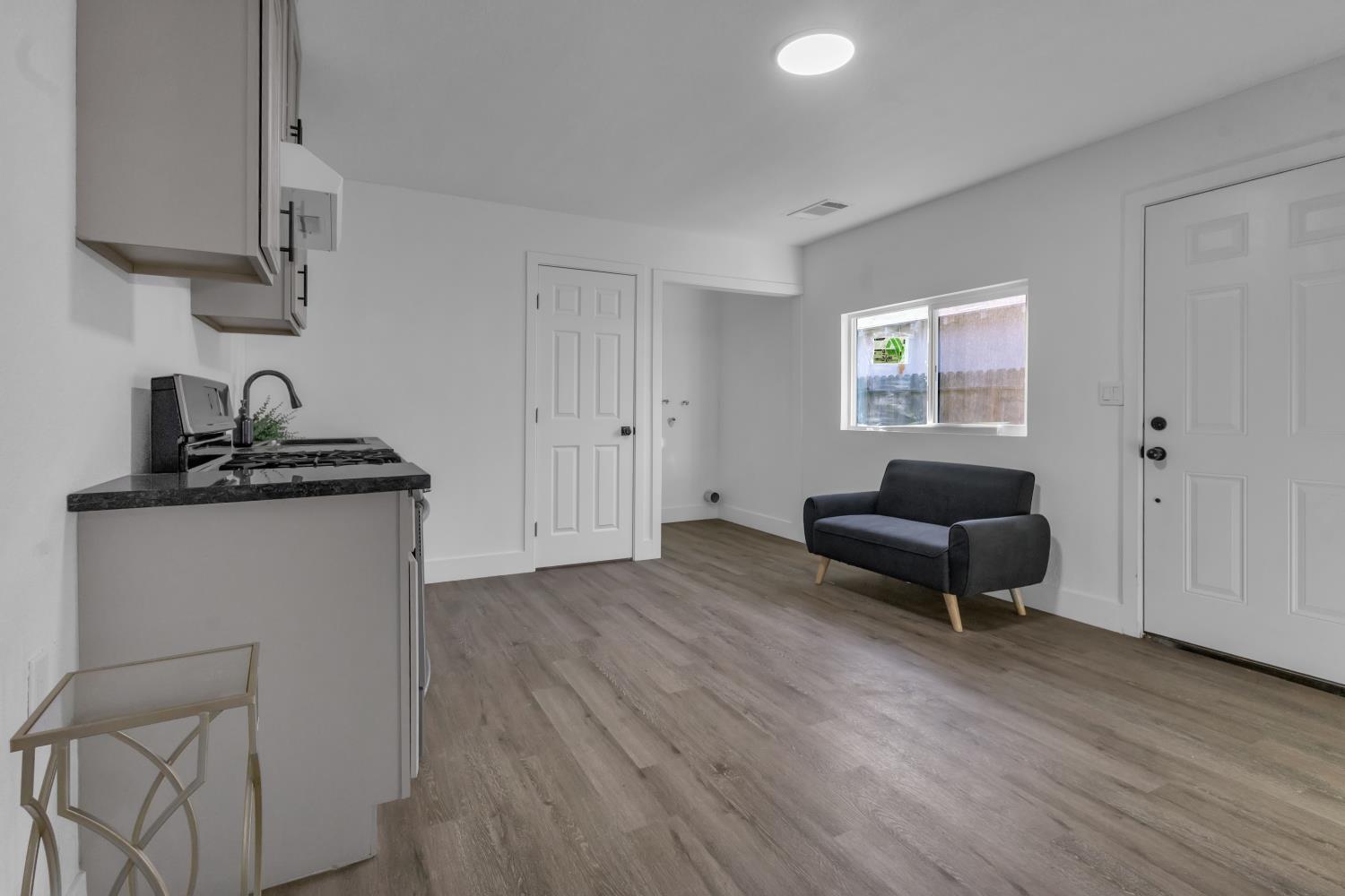 4825 Second St, Modesto, CA 95319
