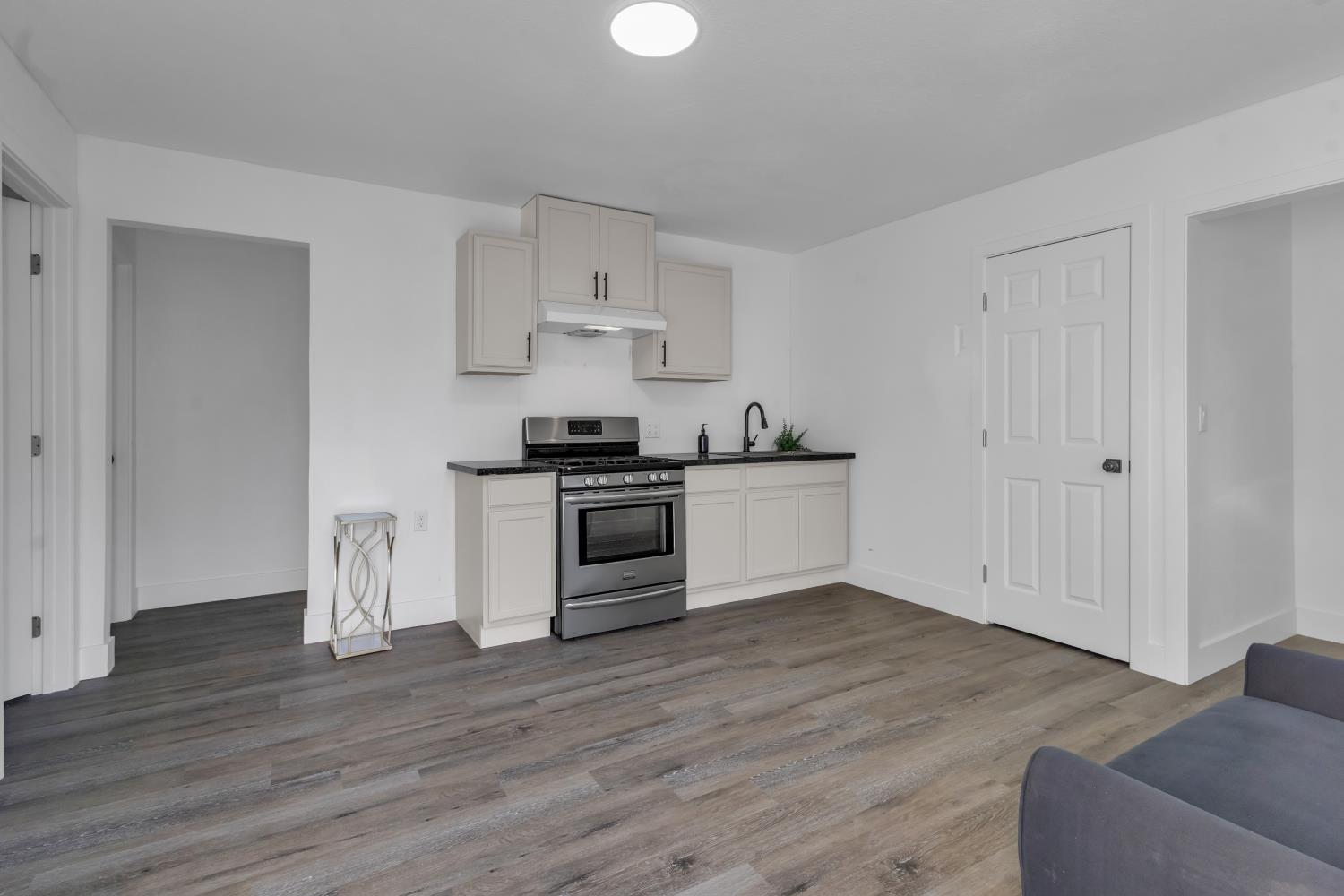 4825 Second St, Modesto, CA 95319