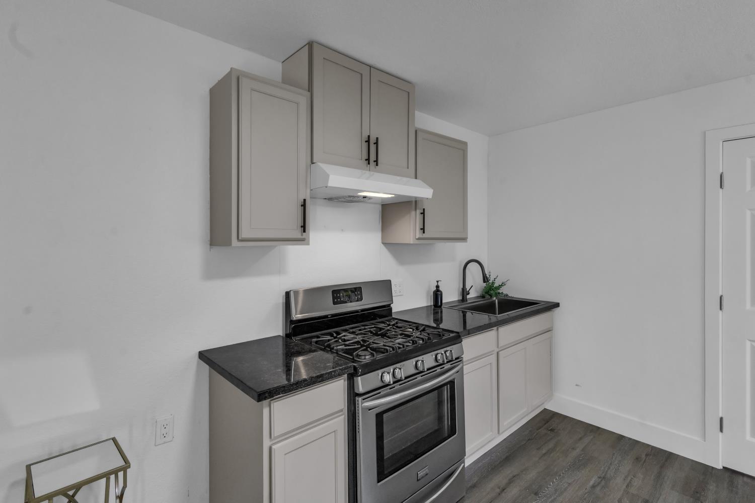 4825 Second St, Modesto, CA 95319
