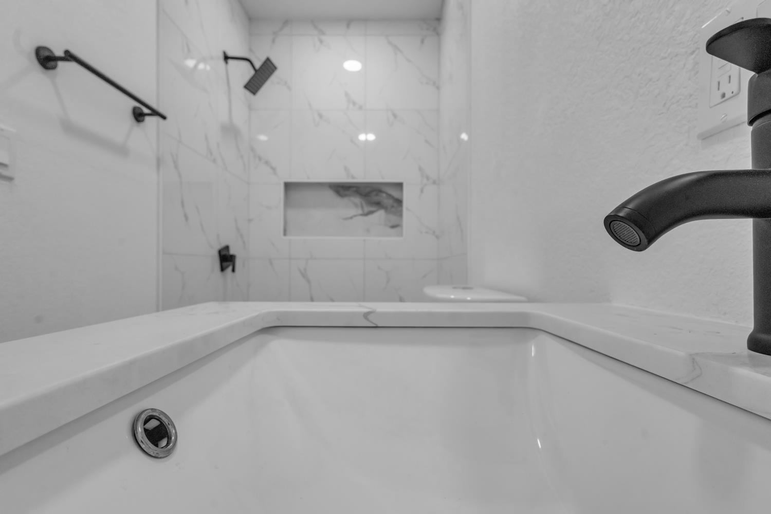 4825 Second St, Modesto, CA 95319