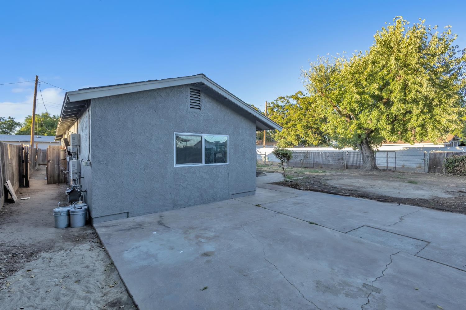 4825 Second St, Modesto, CA 95319