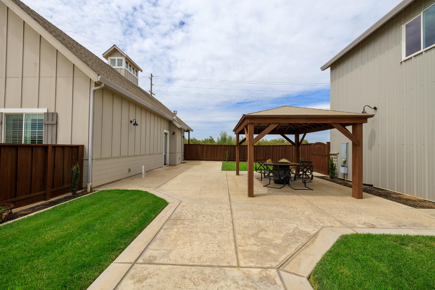 500 S Vincent Rd, Turlock, CA 95380