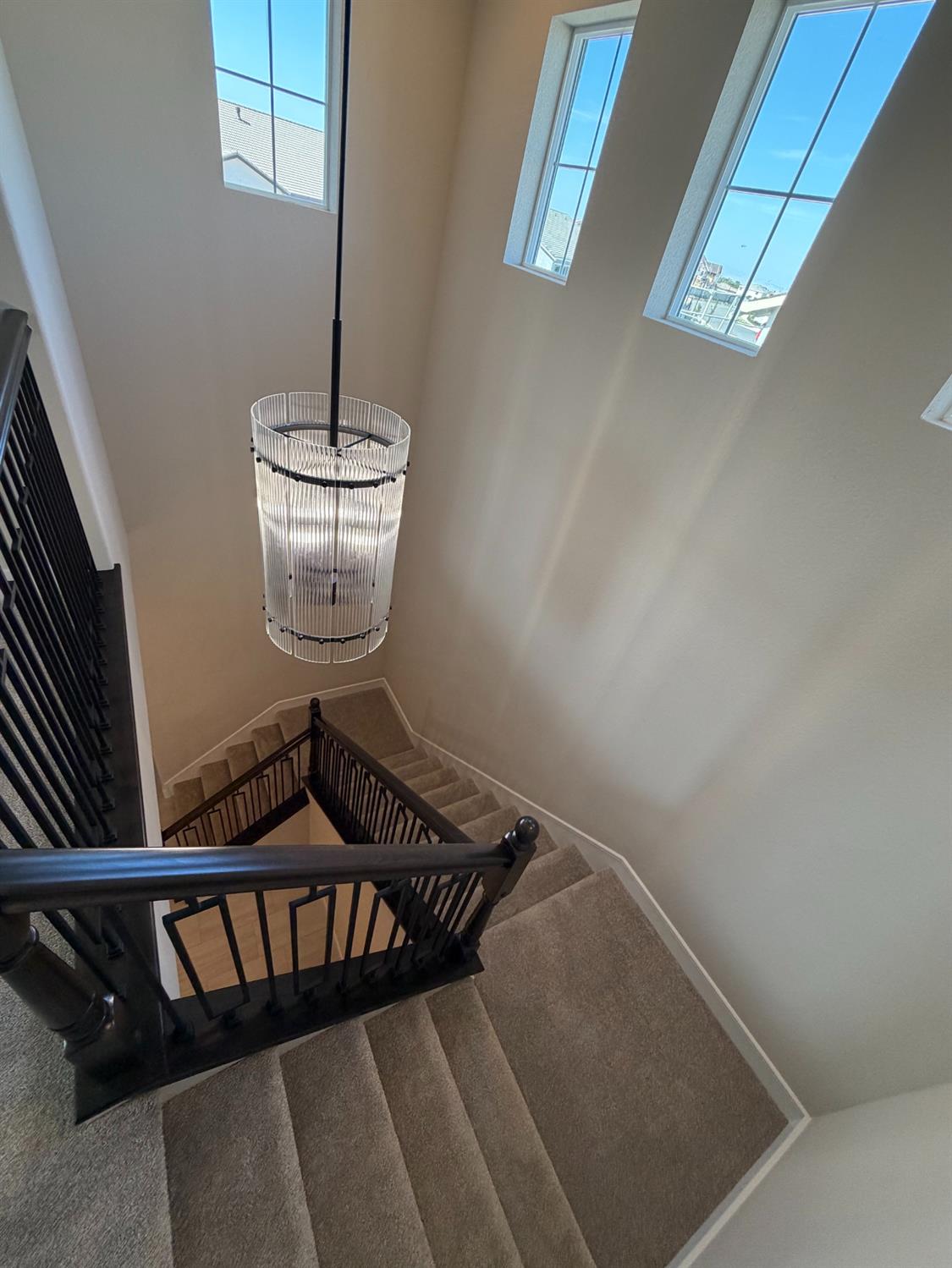375 S Hot Springs Dr, Manteca, CA 95337