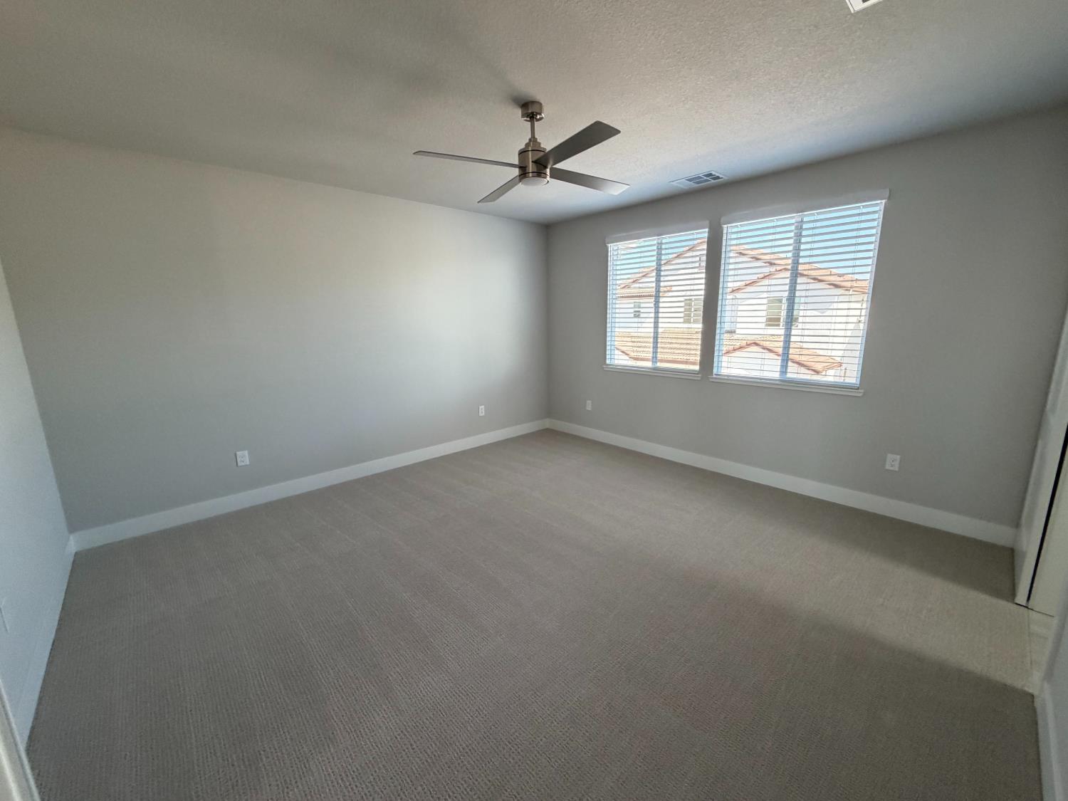 367 Hot Springs Dr, Manteca, CA 95337