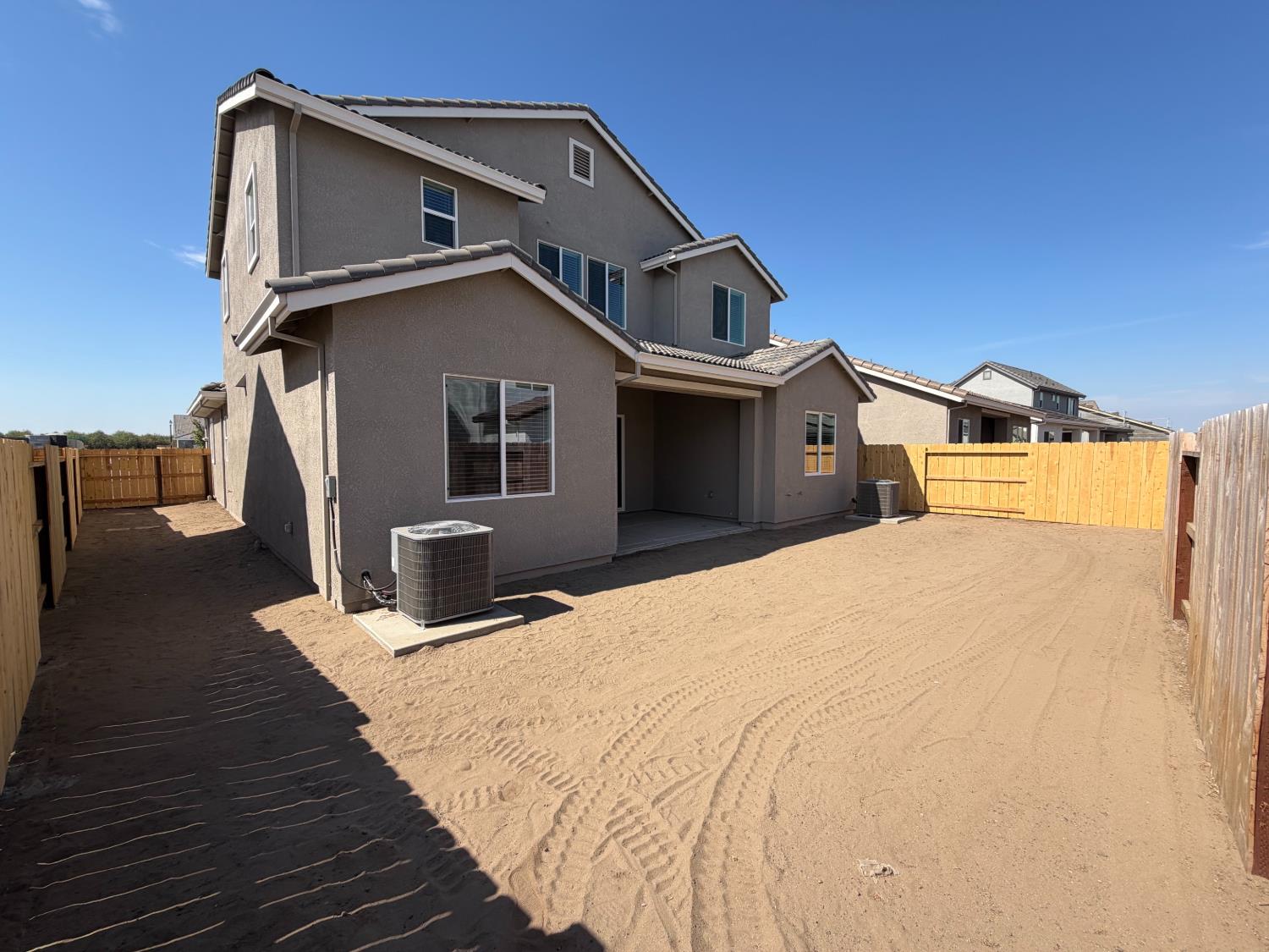 367 Hot Springs Dr, Manteca, CA 95337