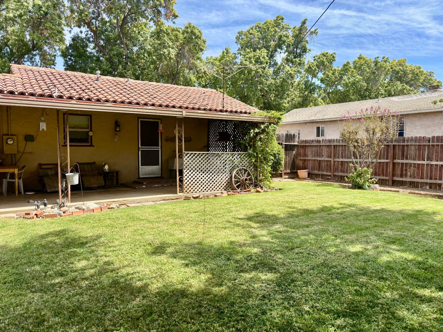 520 N 4th St, Patterson, CA 95363