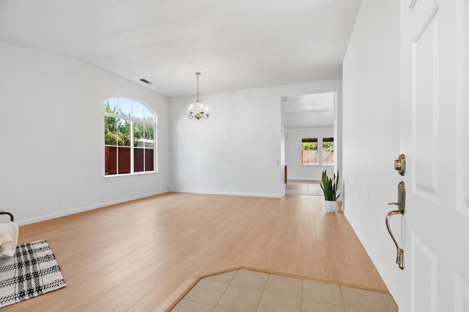 1737 Mable Ave, Modesto, CA 95355
