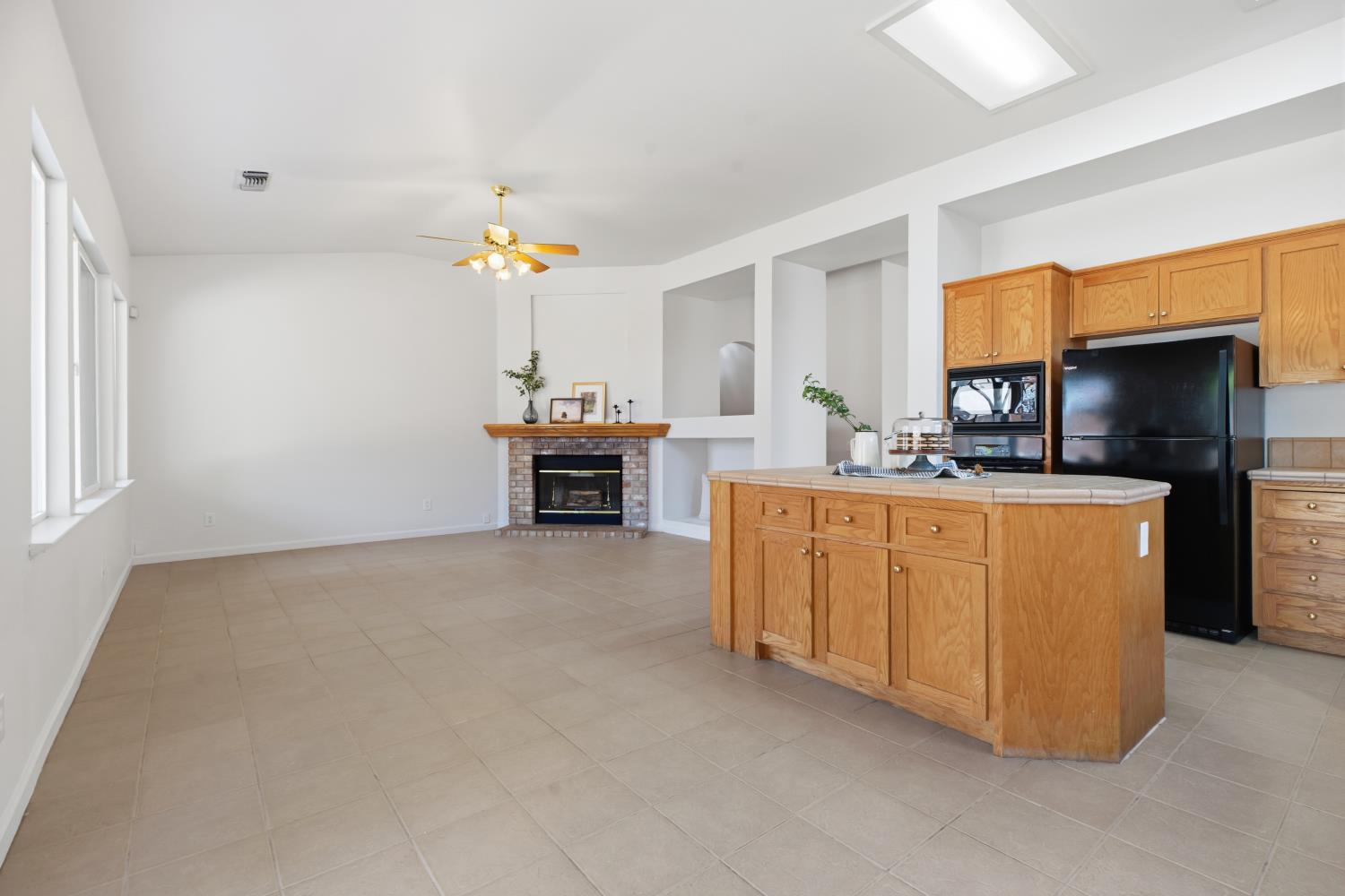 1737 Mable Ave, Modesto, CA 95355