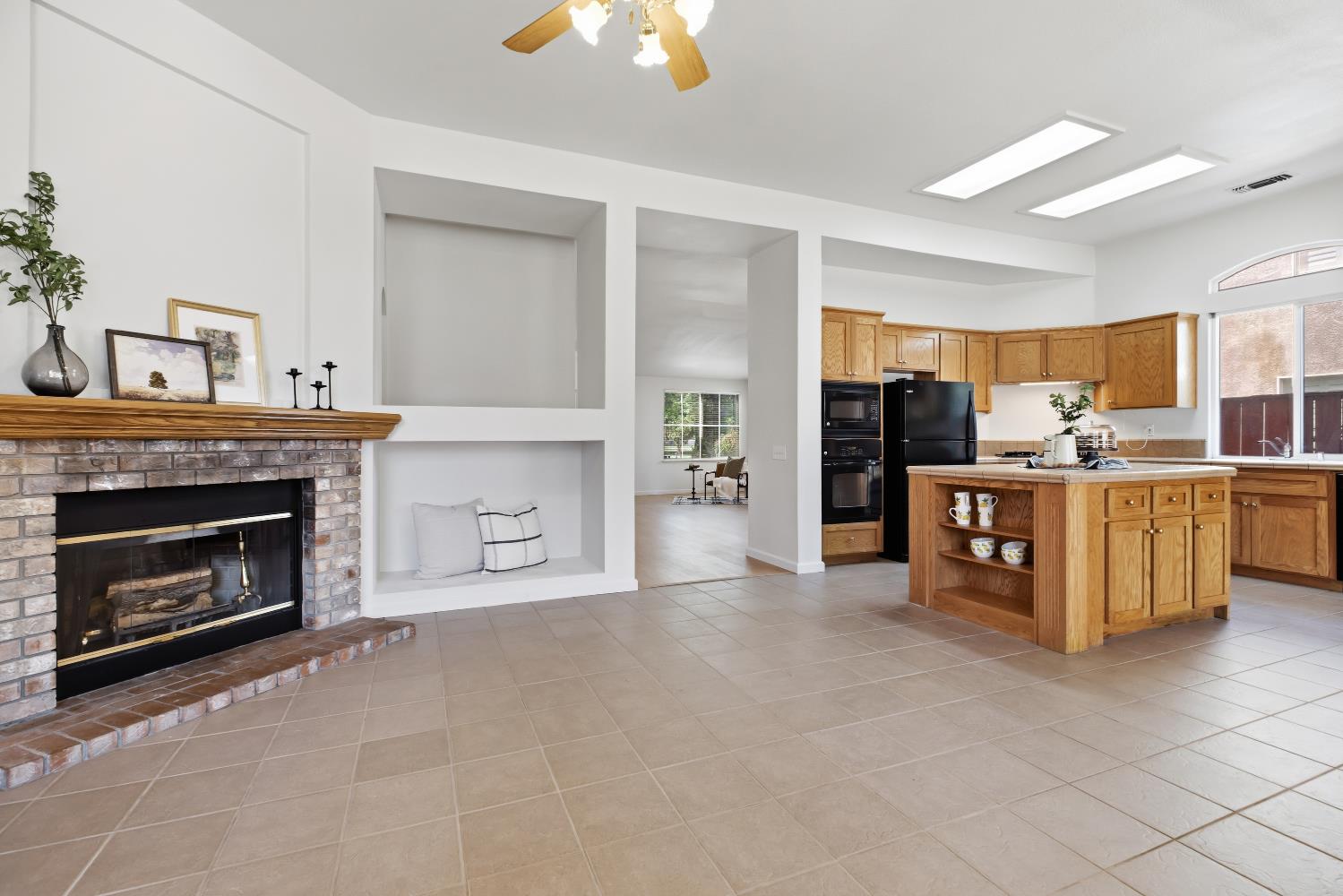 1737 Mable Ave, Modesto, CA 95355