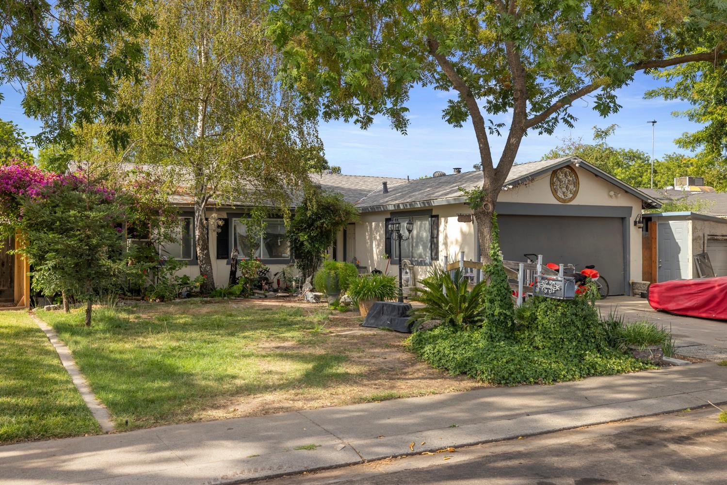 2908 Bateman Ln, Modesto, CA 95354