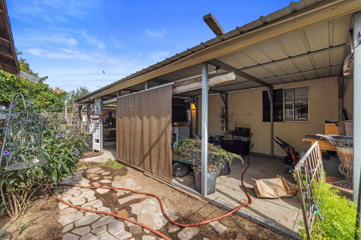 2908 Bateman Ln, Modesto, CA 95354