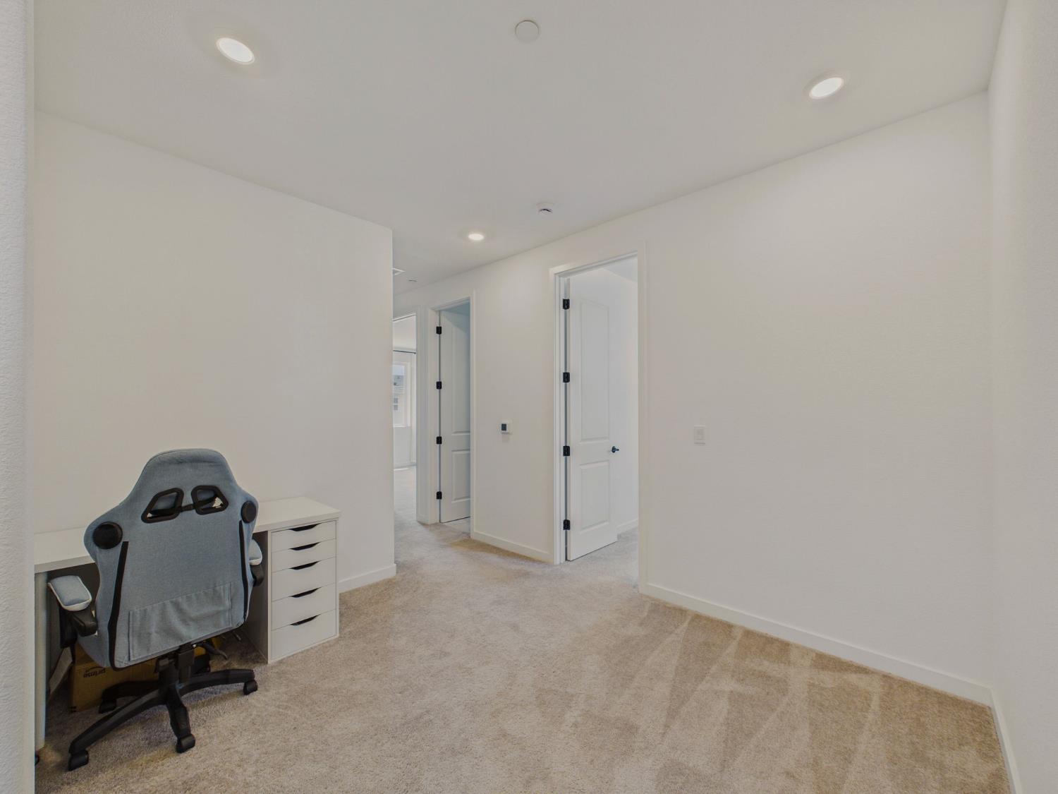 3276 Oak Trail Dr, Manteca, CA 95337
