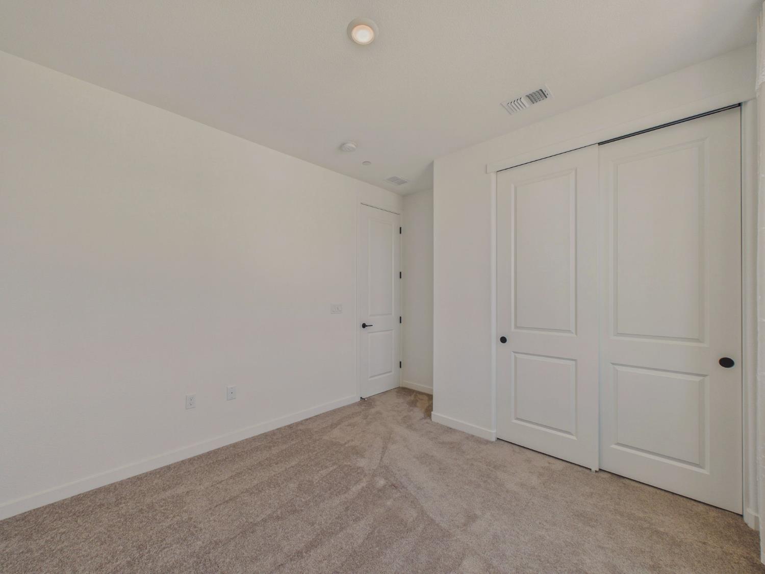 3276 Oak Trail Dr, Manteca, CA 95337