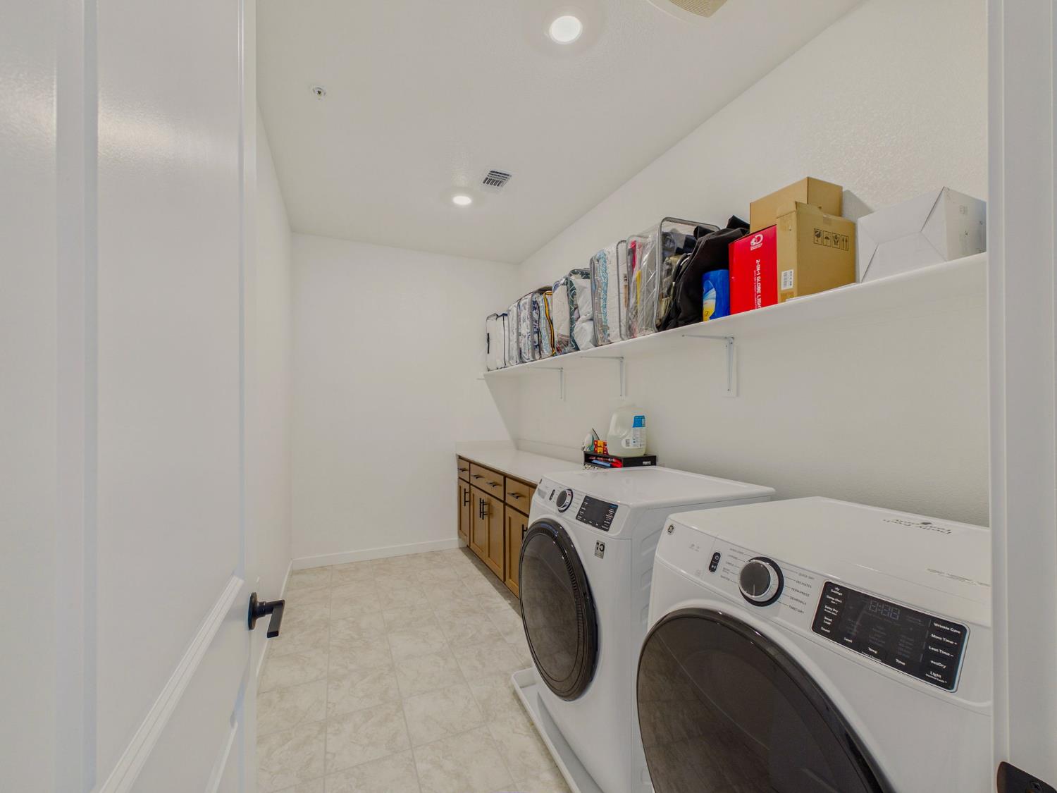3276 Oak Trail Dr, Manteca, CA 95337