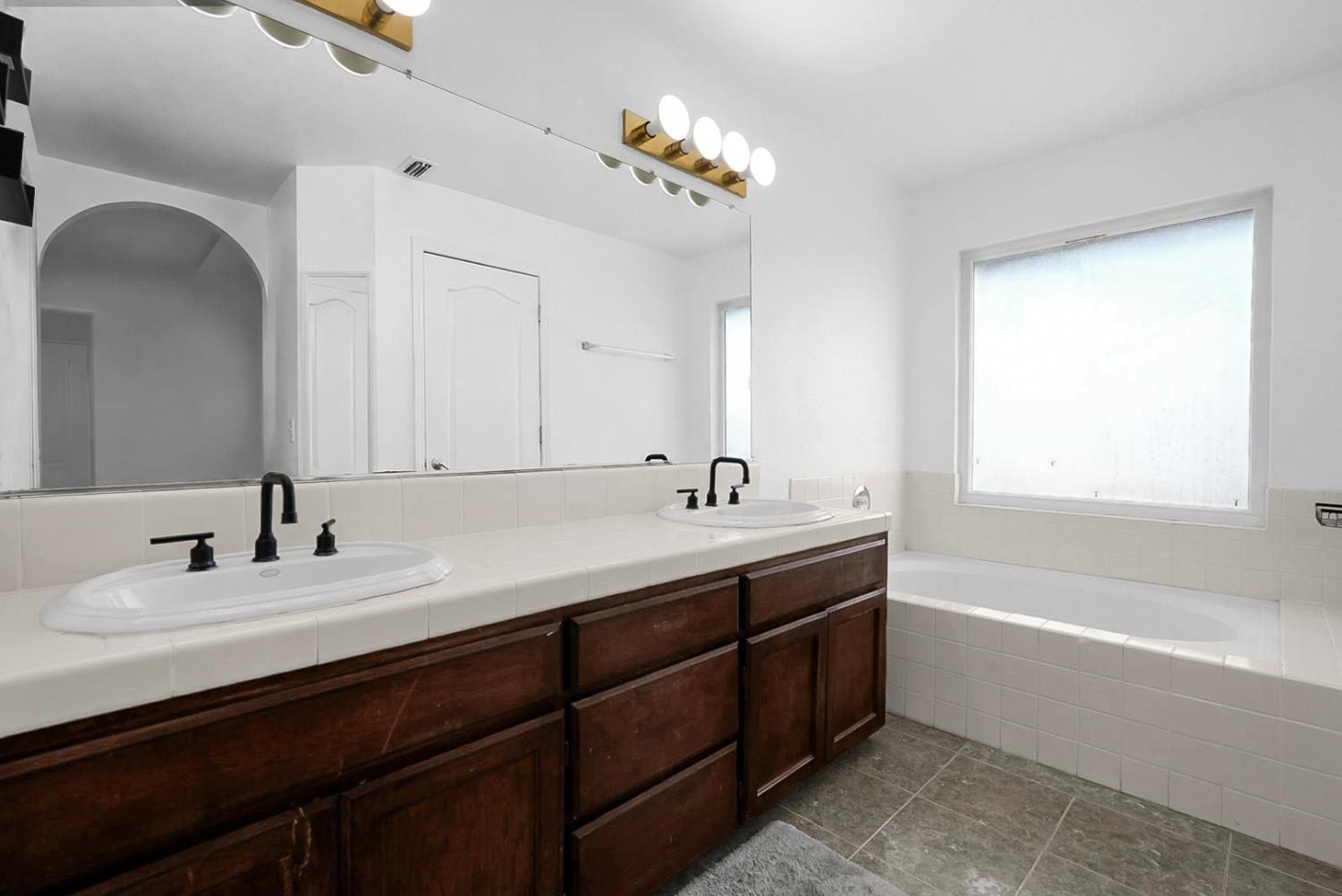 1632 Marazzi Ln, Ceres, CA 95307