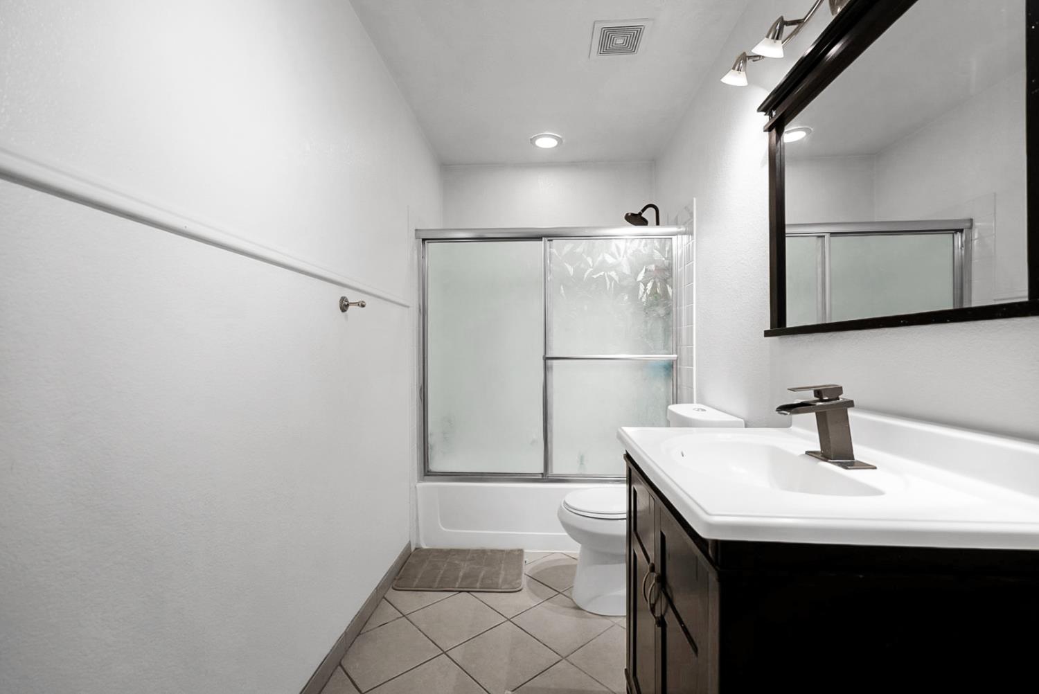 1632 Marazzi Ln, Ceres, CA 95307