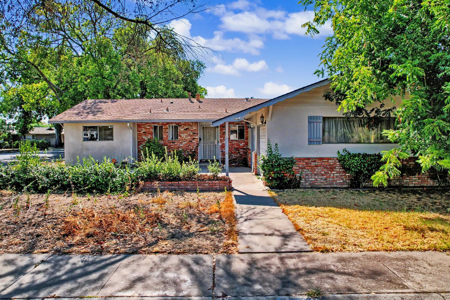 1215 Del Vale Ave, Modesto, CA 95350