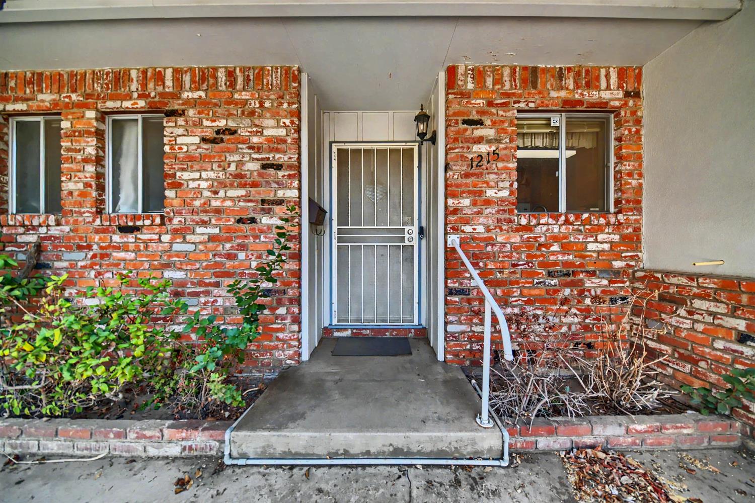 1215 Del Vale Ave, Modesto, CA 95350