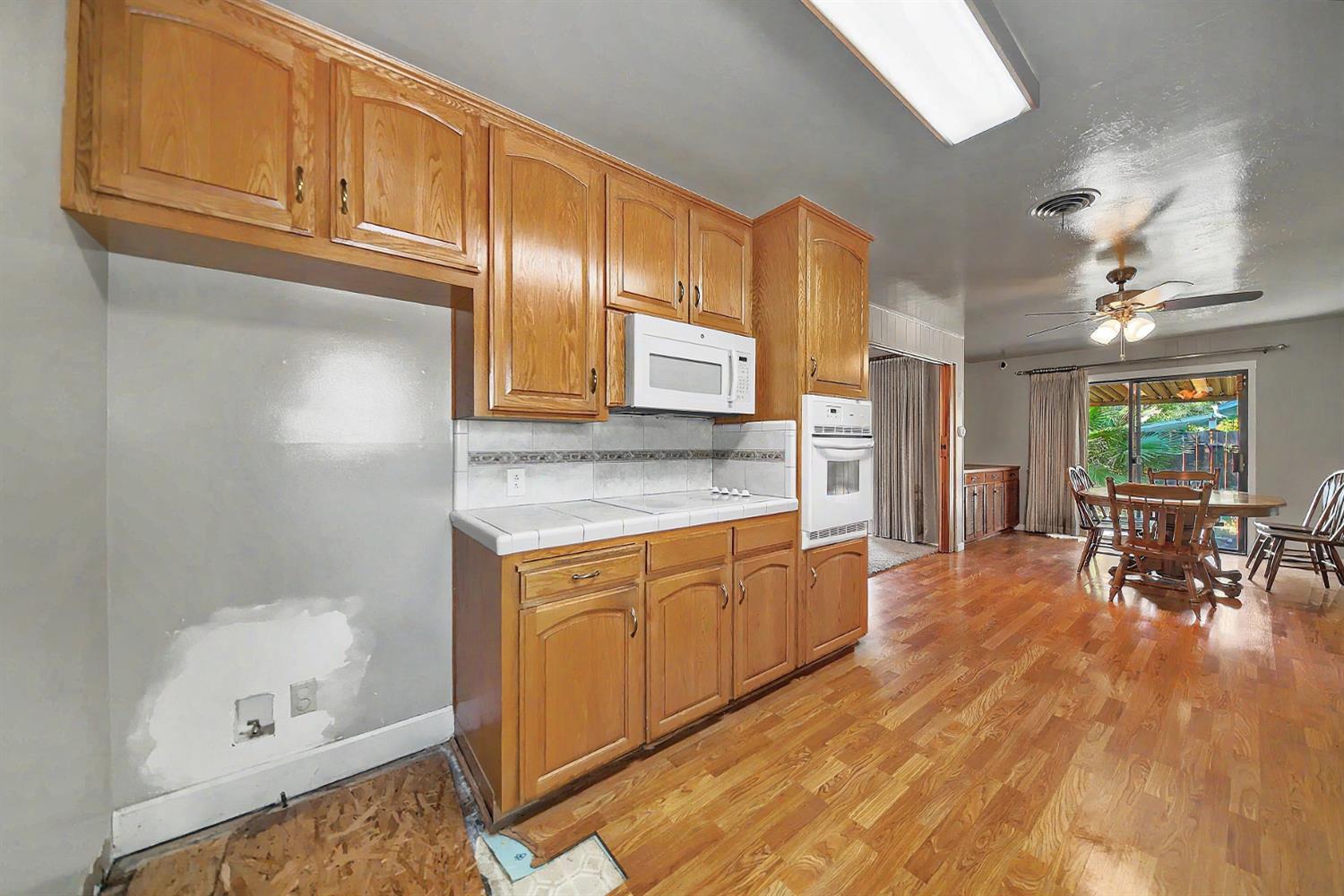 1215 Del Vale Ave, Modesto, CA 95350
