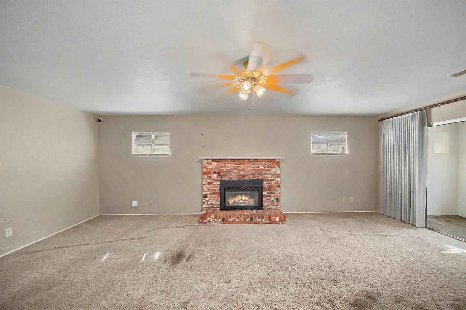 1215 Del Vale Ave, Modesto, CA 95350