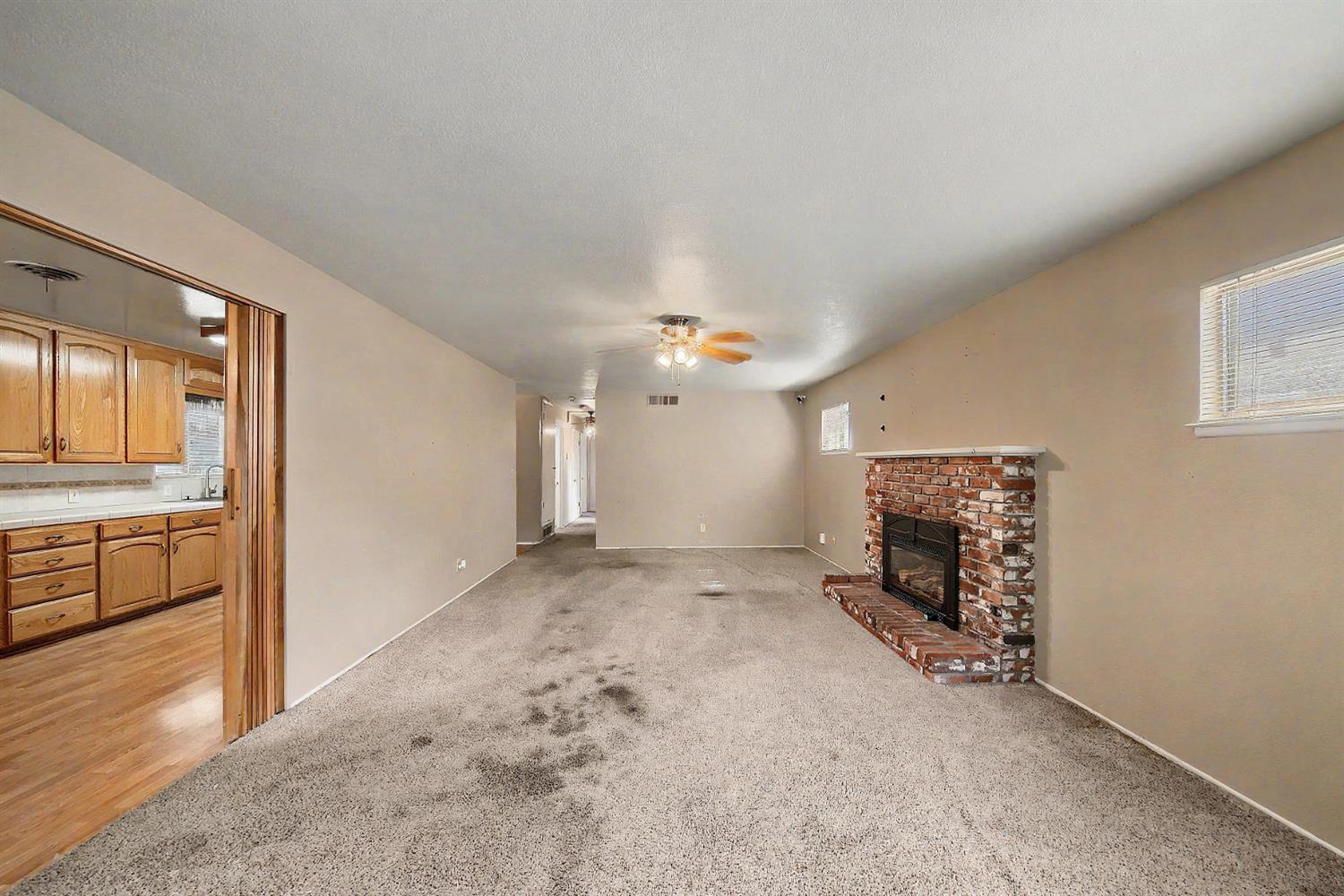 1215 Del Vale Ave, Modesto, CA 95350