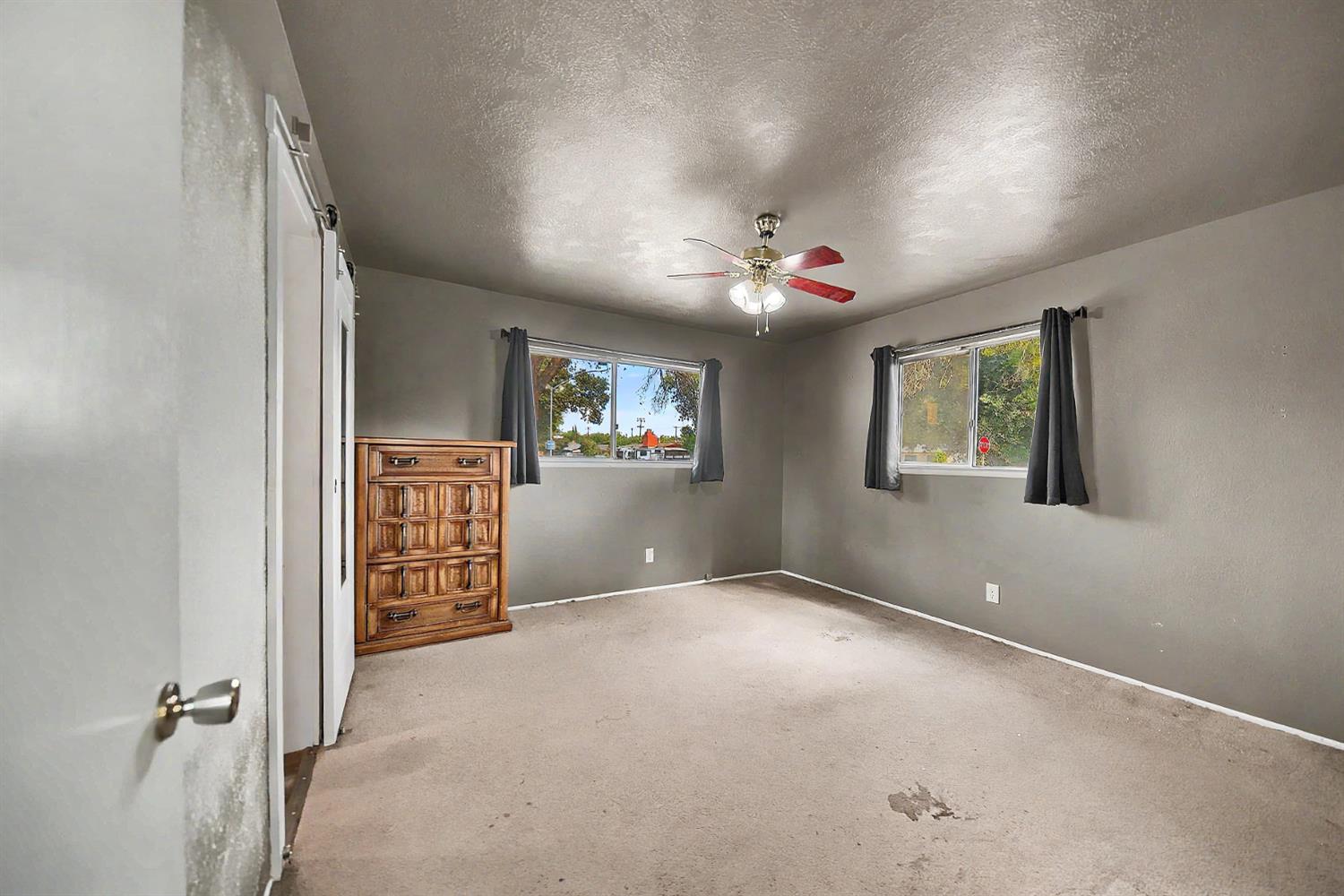 1215 Del Vale Ave, Modesto, CA 95350