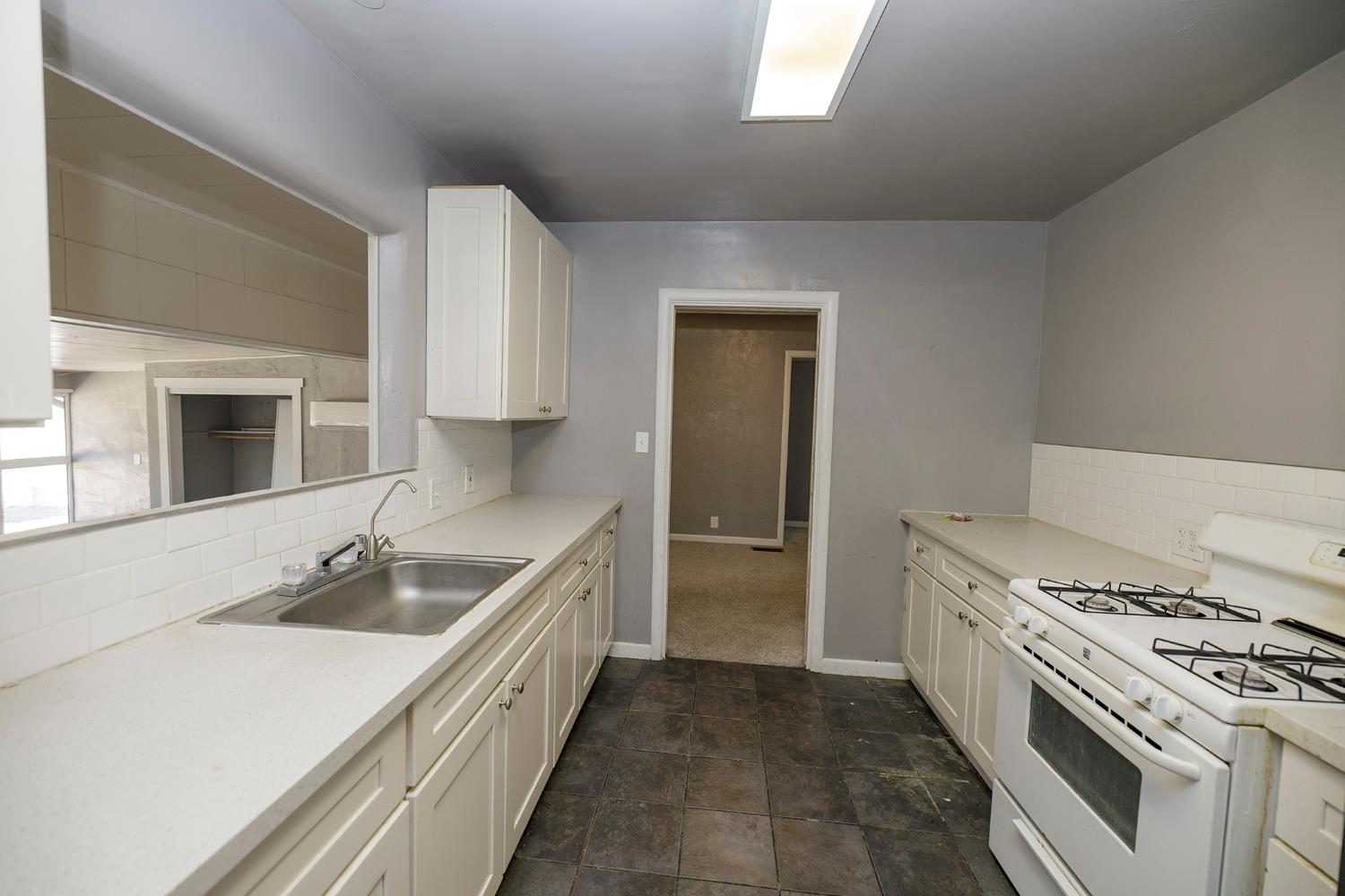 325 Oakshire Ave, Modesto, CA 95354