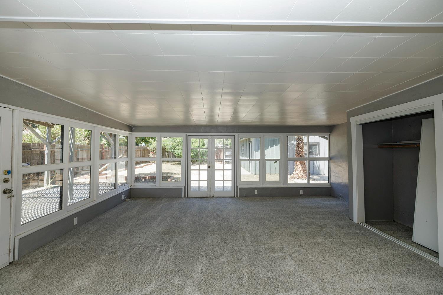 325 Oakshire Ave, Modesto, CA 95354