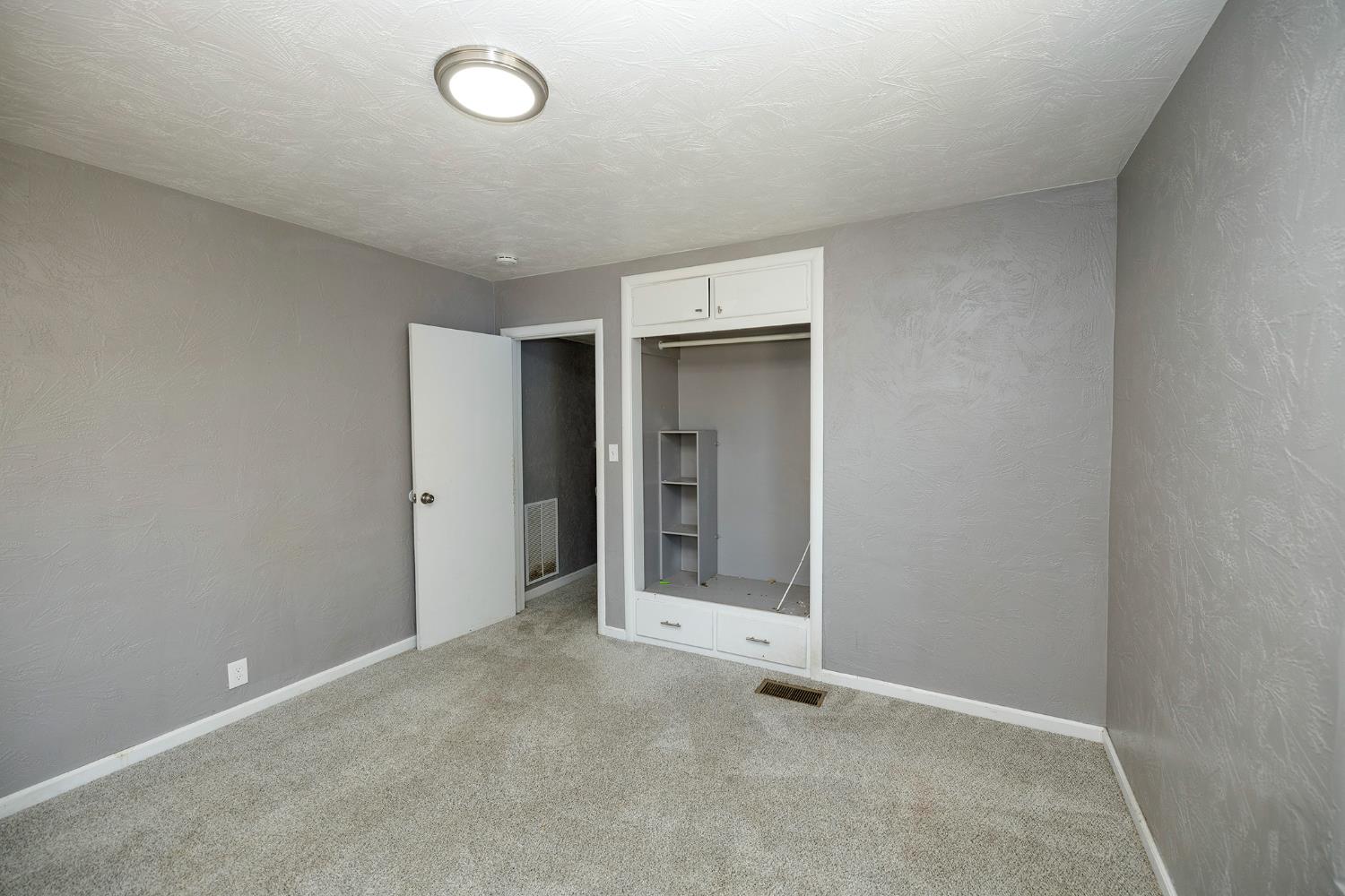 325 Oakshire Ave, Modesto, CA 95354