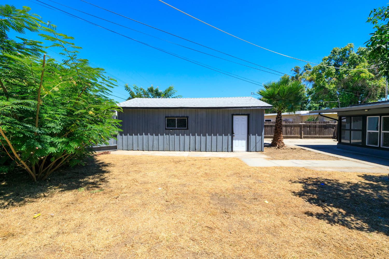 325 Oakshire Ave, Modesto, CA 95354