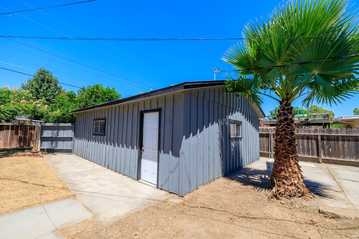 325 Oakshire Ave, Modesto, CA 95354