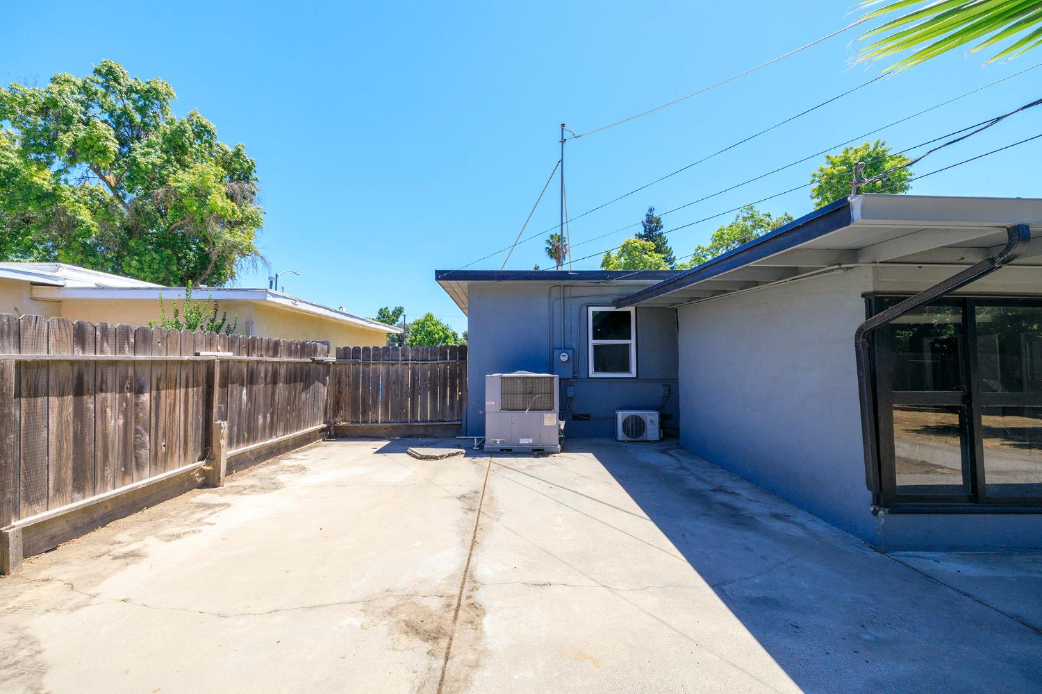 325 Oakshire Ave, Modesto, CA 95354