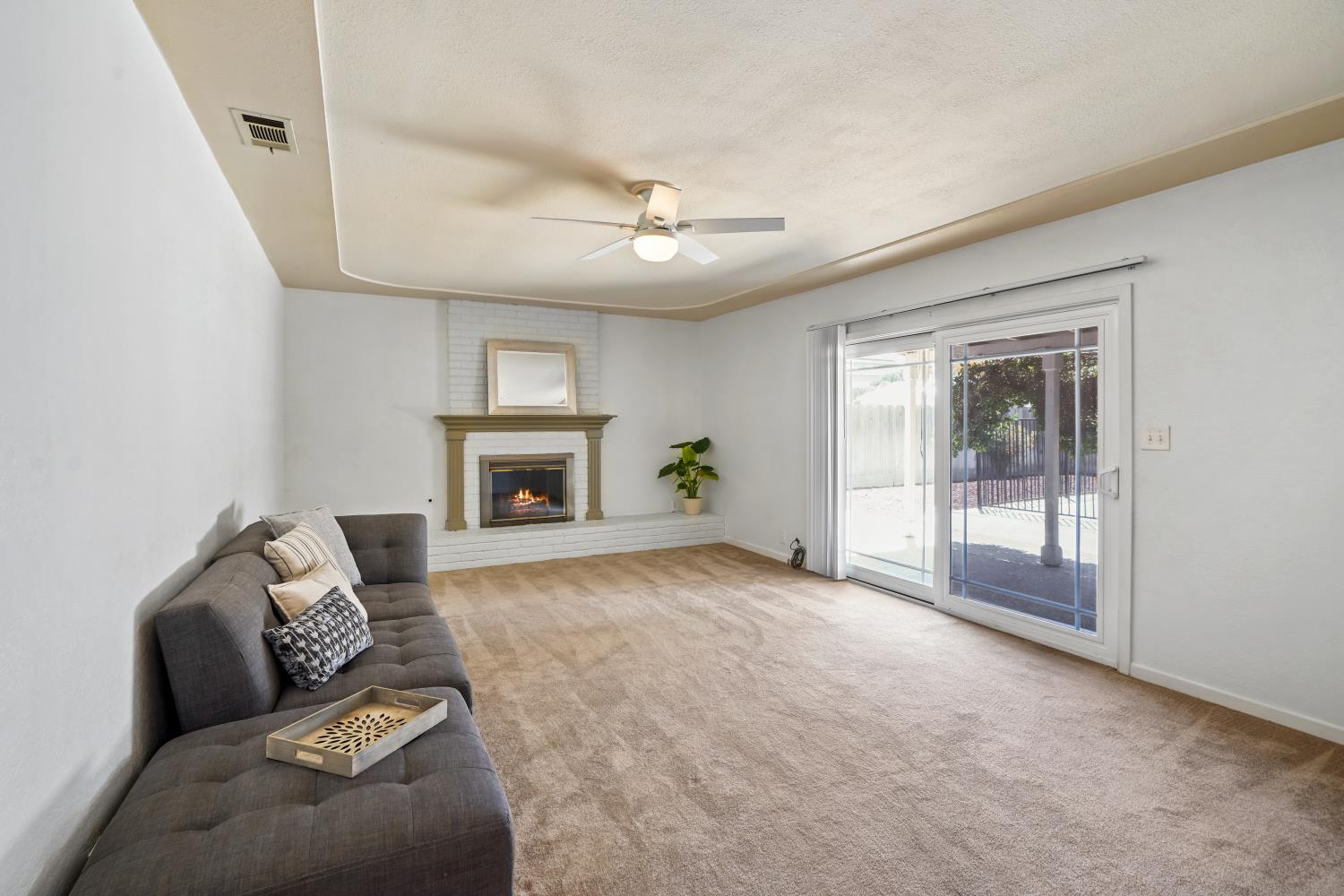 845 Siskiyou Ln, Manteca, CA 95336