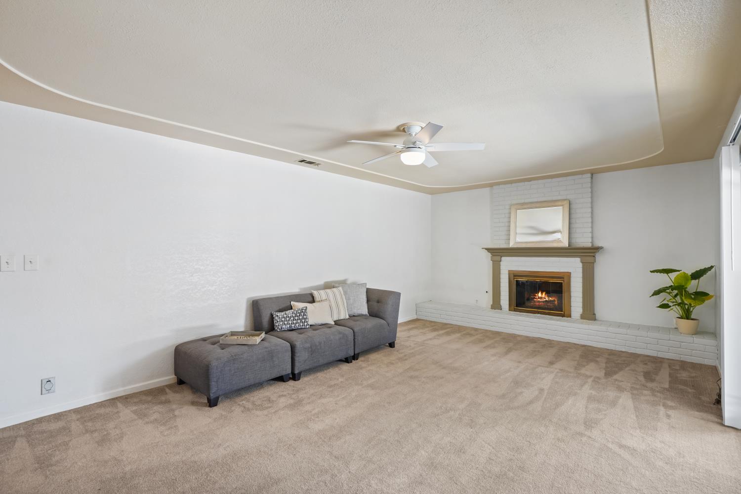 845 Siskiyou Ln, Manteca, CA 95336